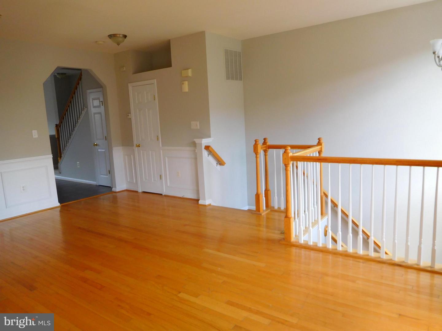 1941 Fieldstone Way Property Photo 4