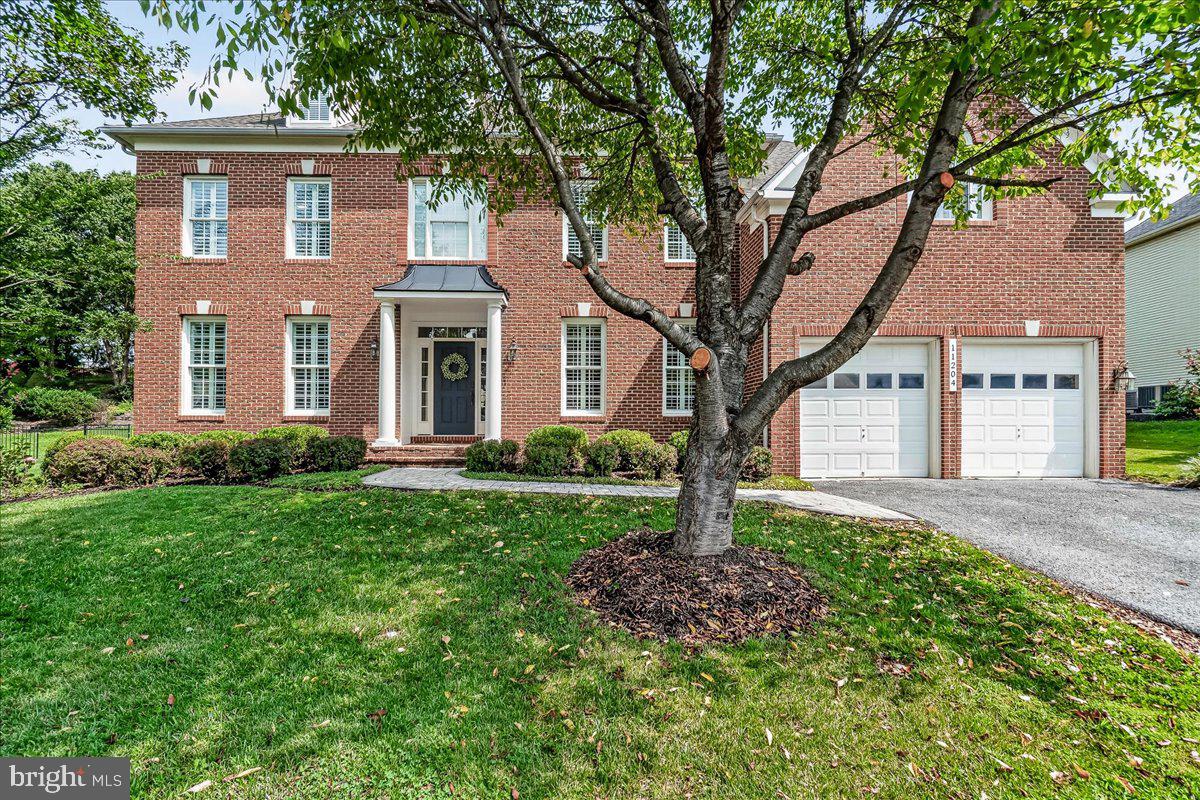 11204 Yardley Pl E Property Photo 2