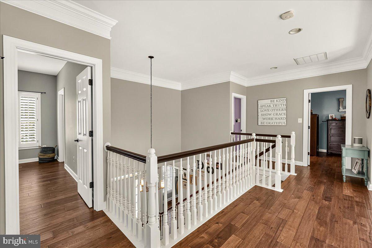 11204 Yardley Pl E Property Photo 31