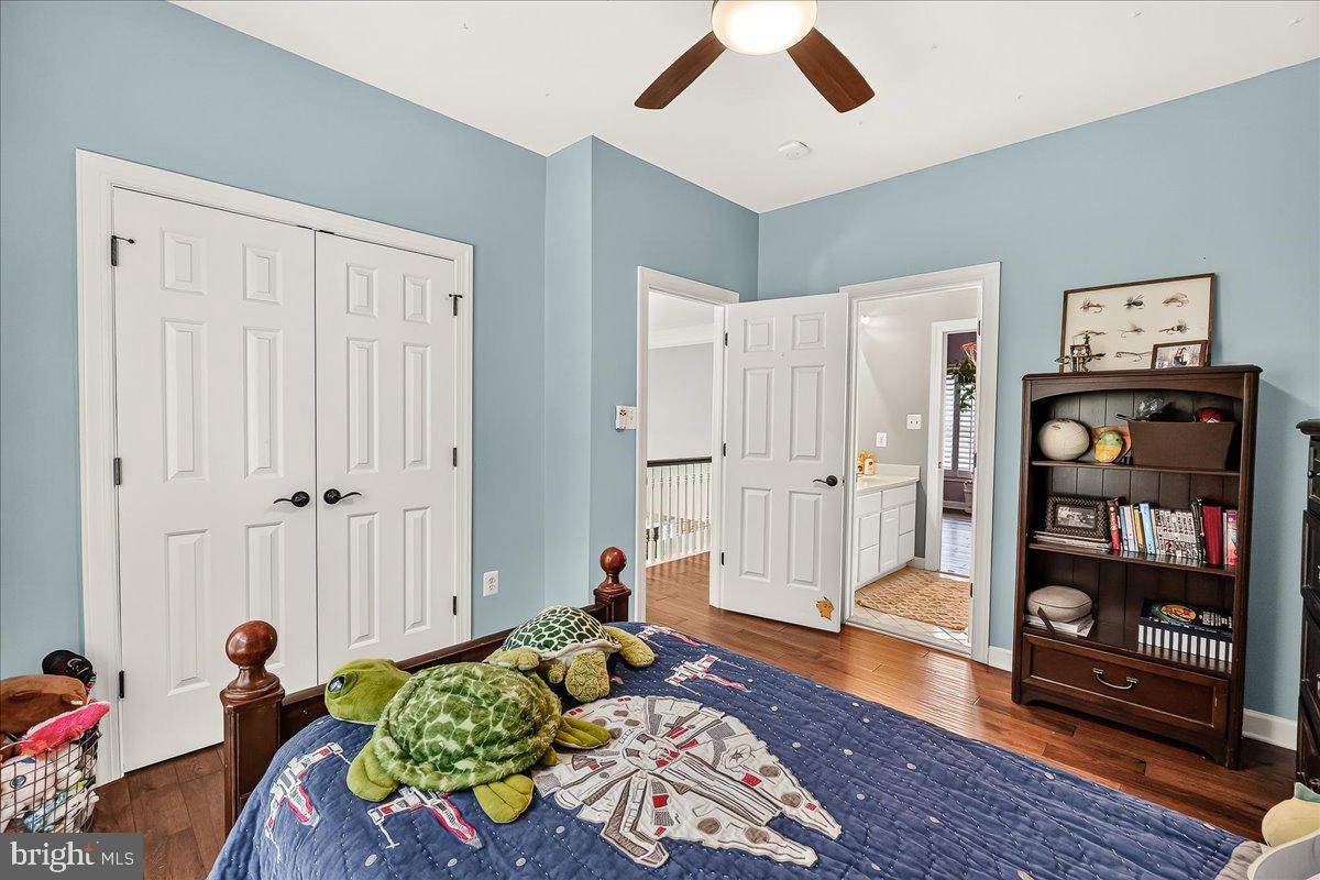 11204 Yardley Pl E Property Photo 43