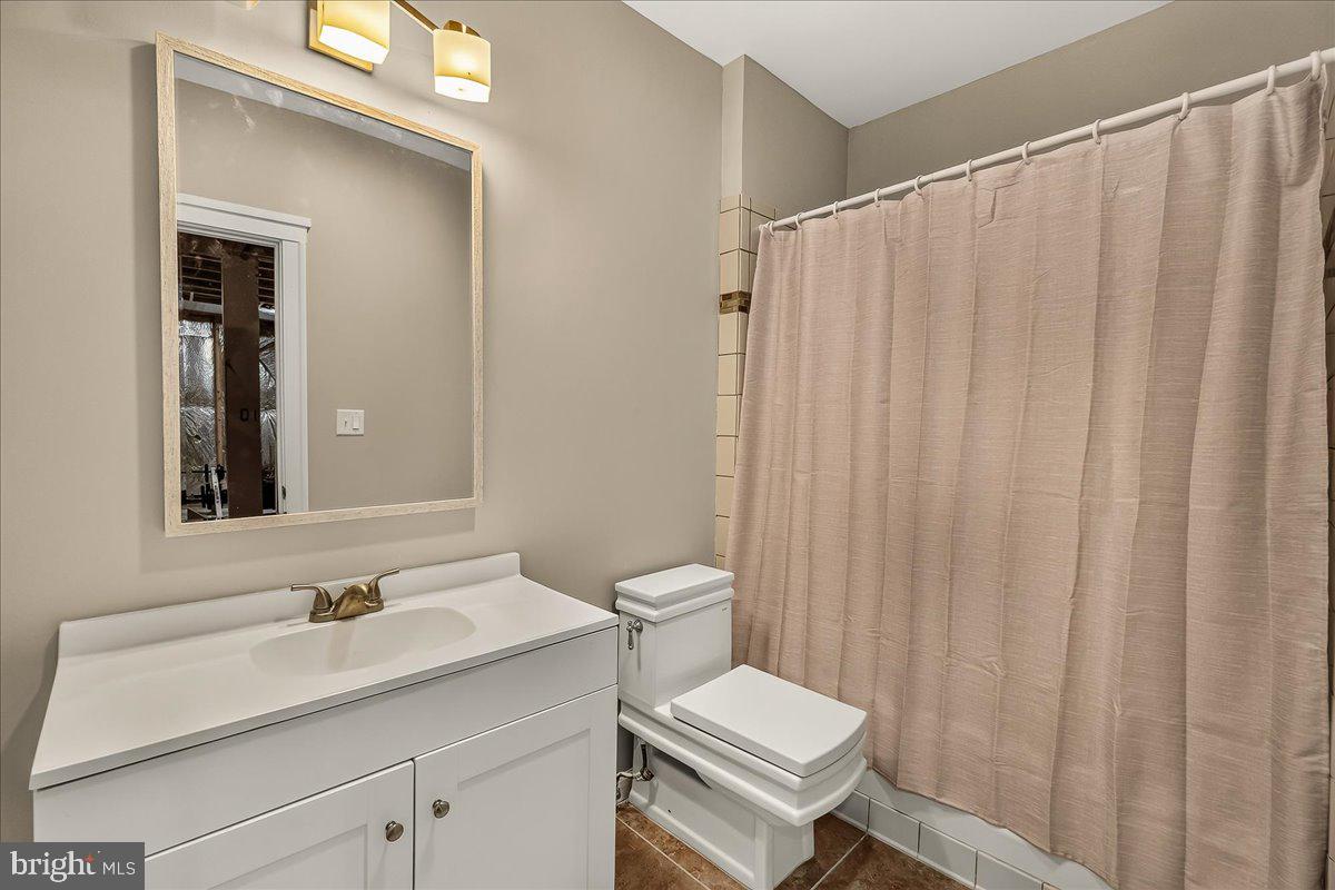 11204 Yardley Pl E Property Photo 48
