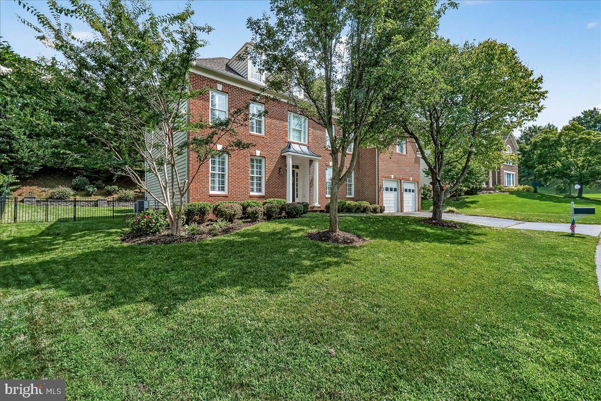 11204 Yardley Pl E Property Photo 57