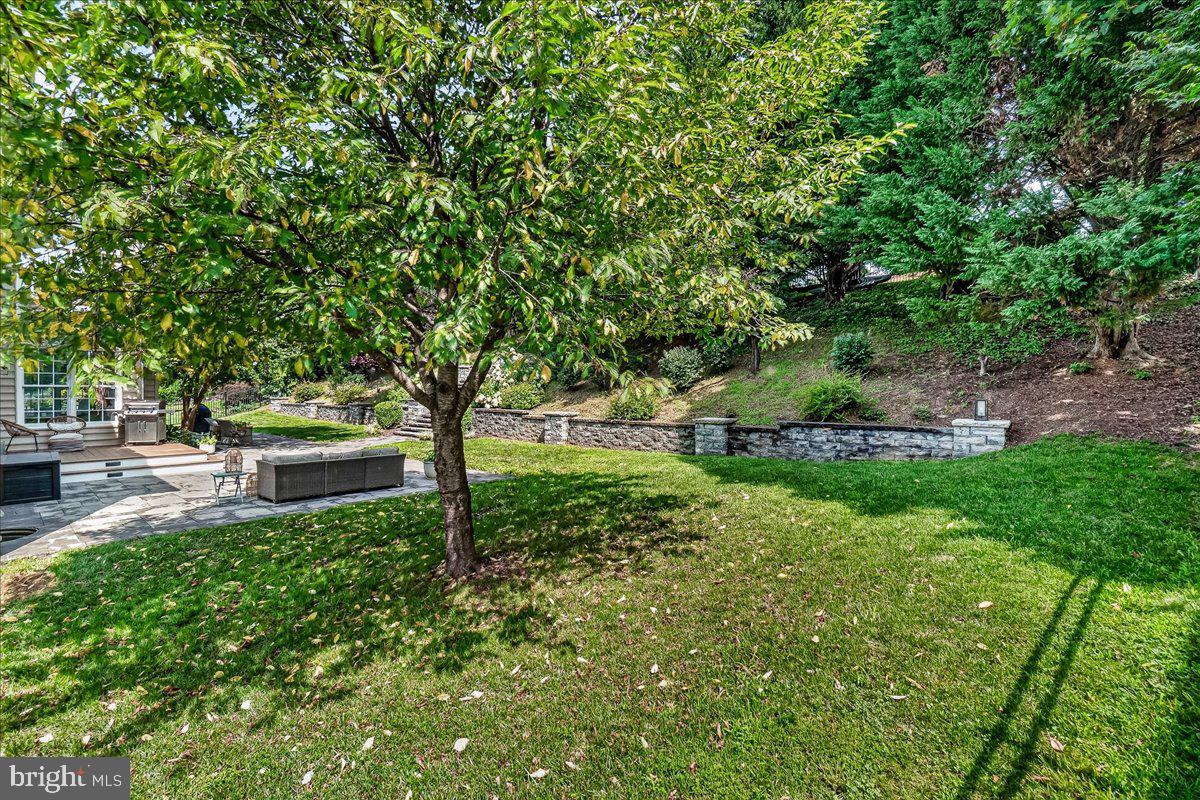 11204 Yardley Pl E Property Photo 61