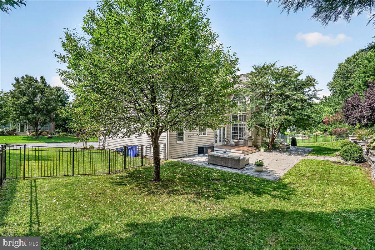 11204 Yardley Pl E Property Photo 62