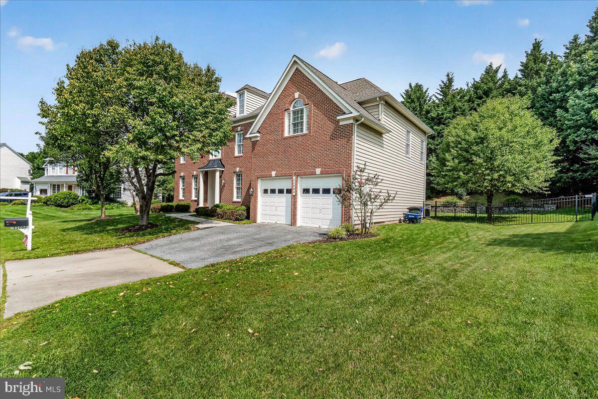 11204 Yardley Pl E Property Photo 63