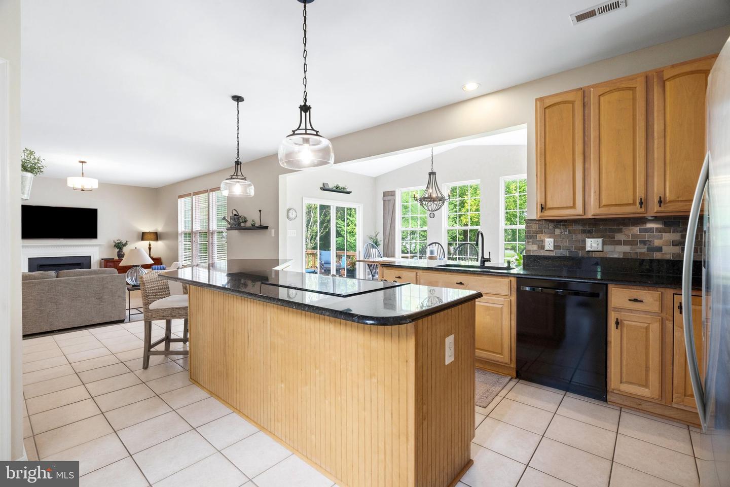 5646 Denfield Pl Property Photo 17
