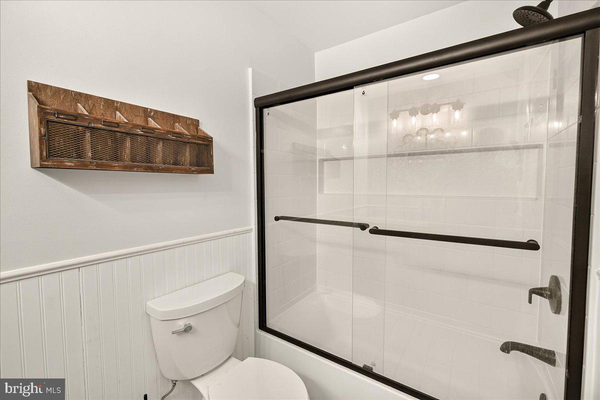 10294 Erie Way Property Photo 14