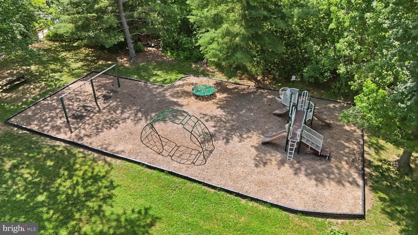 7918 Runnymeade Dr Property Photo 62