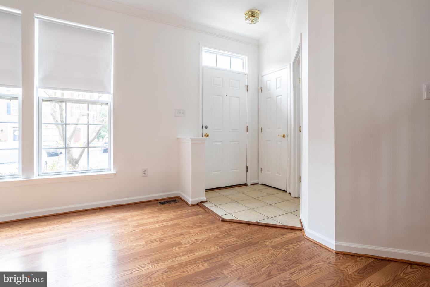 9314 Penrose St Property Photo 2