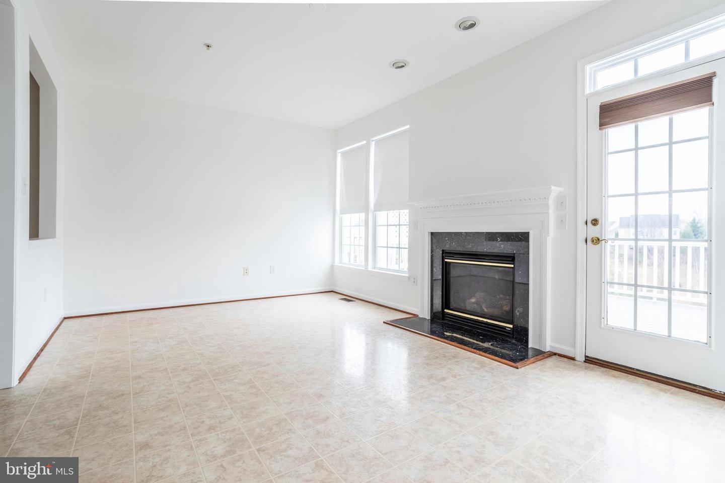 9314 Penrose St Property Photo 11