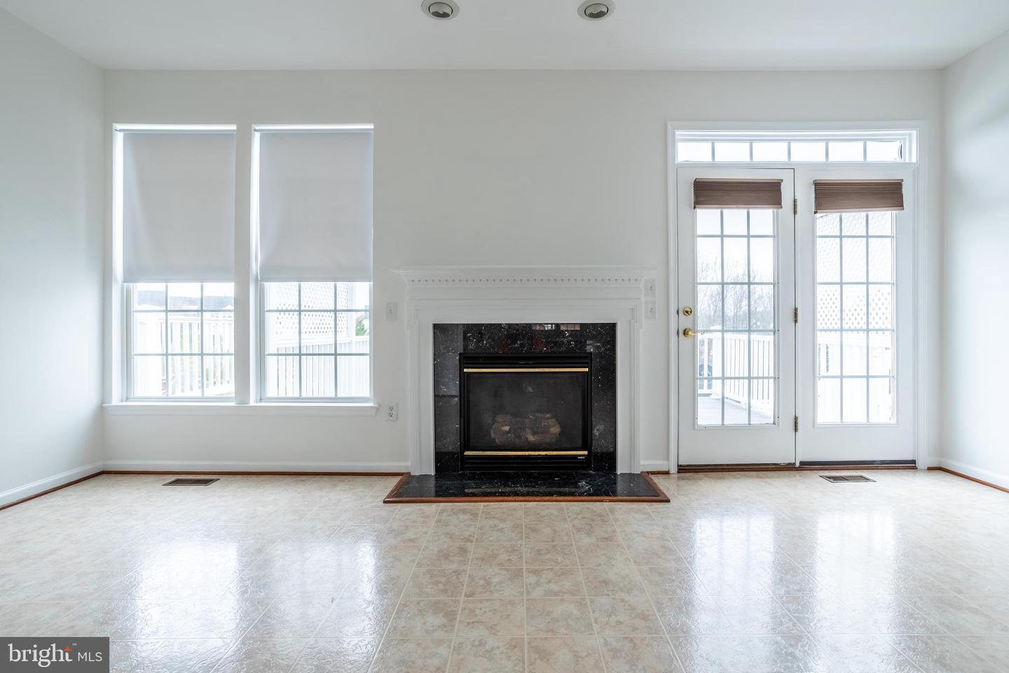 9314 Penrose St Property Photo 12