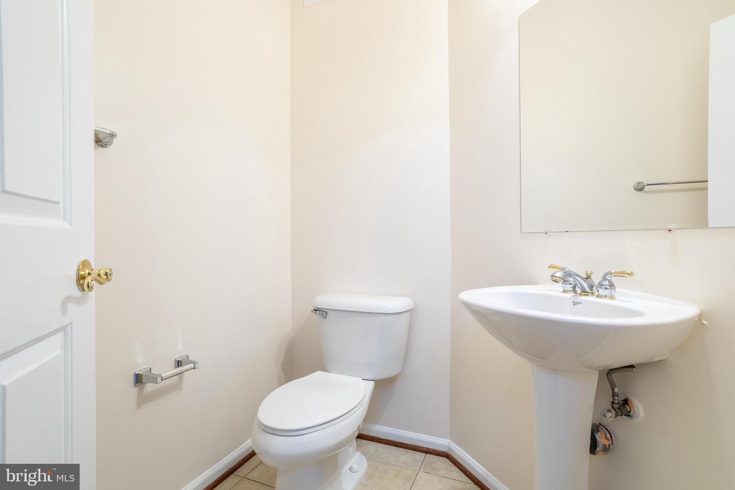 9314 Penrose St Property Photo 13