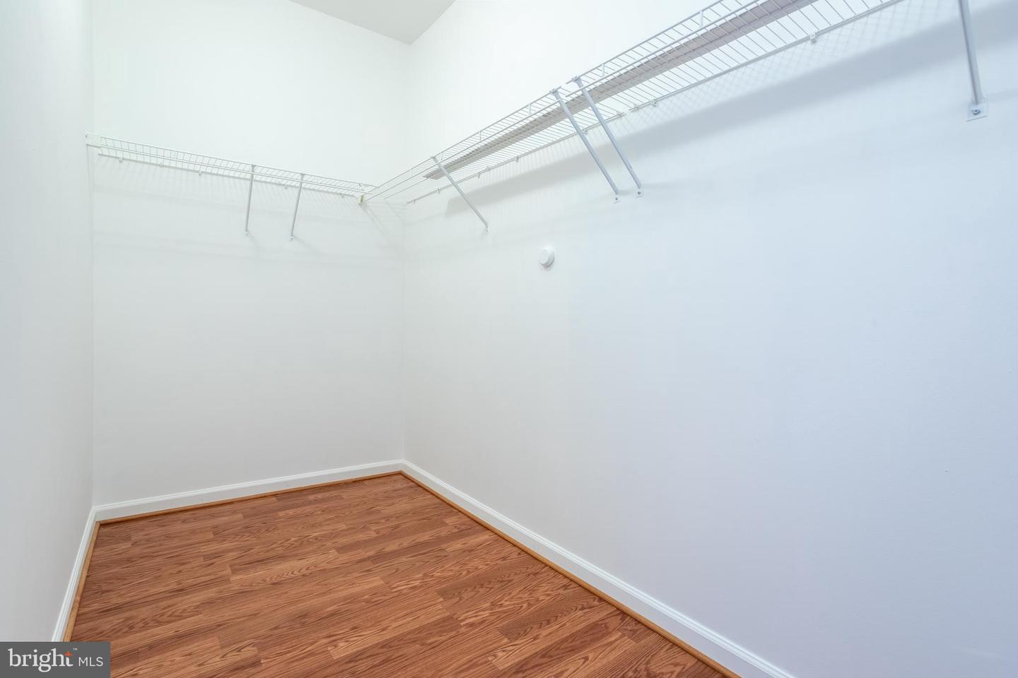 9314 Penrose St Property Photo 16