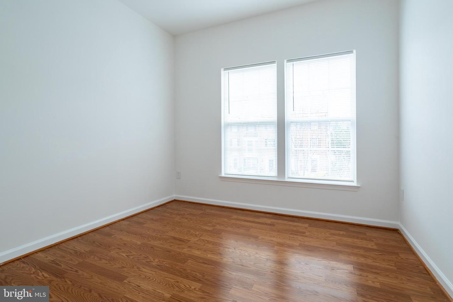 9314 Penrose St Property Photo 24