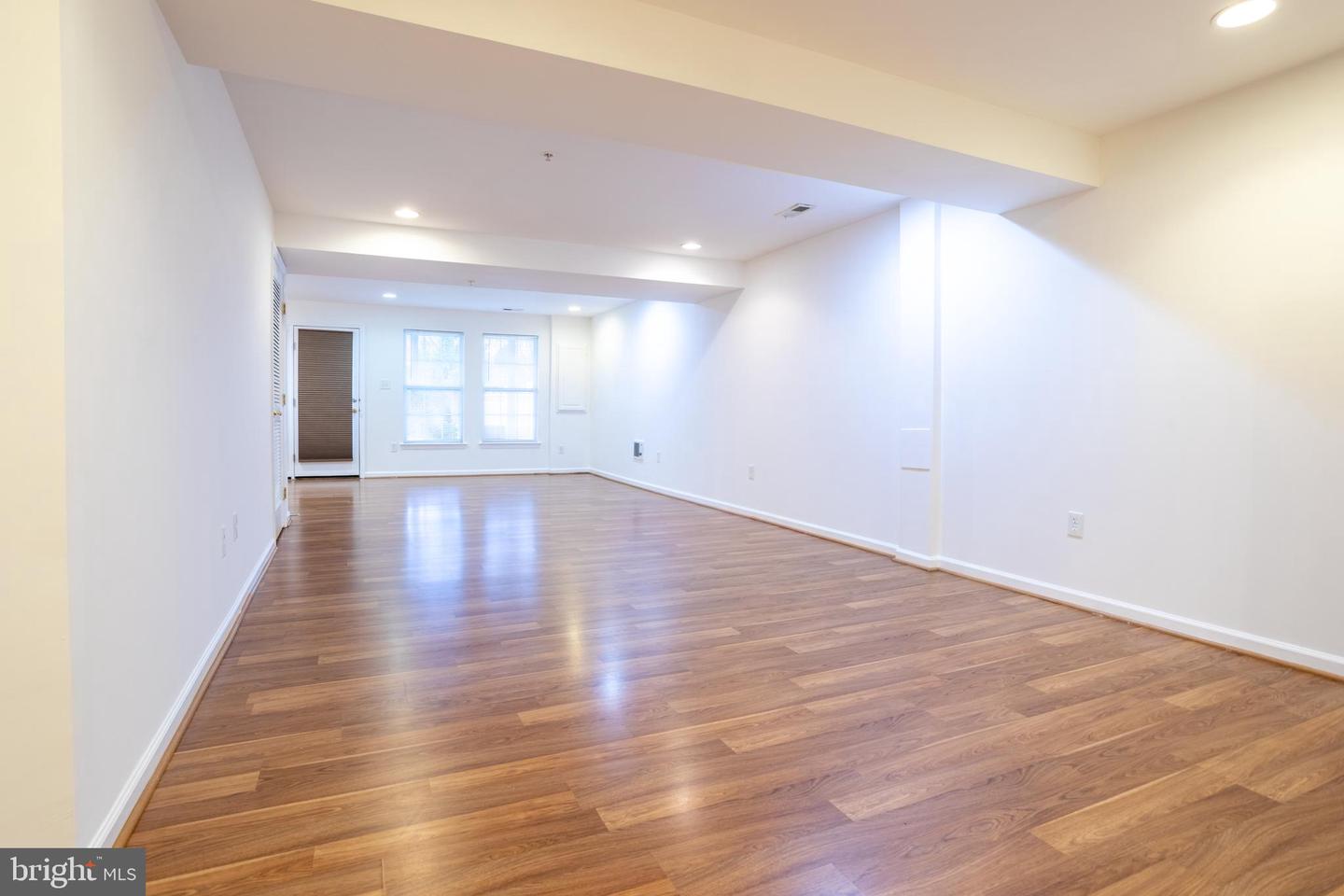 9314 Penrose St Property Photo 26