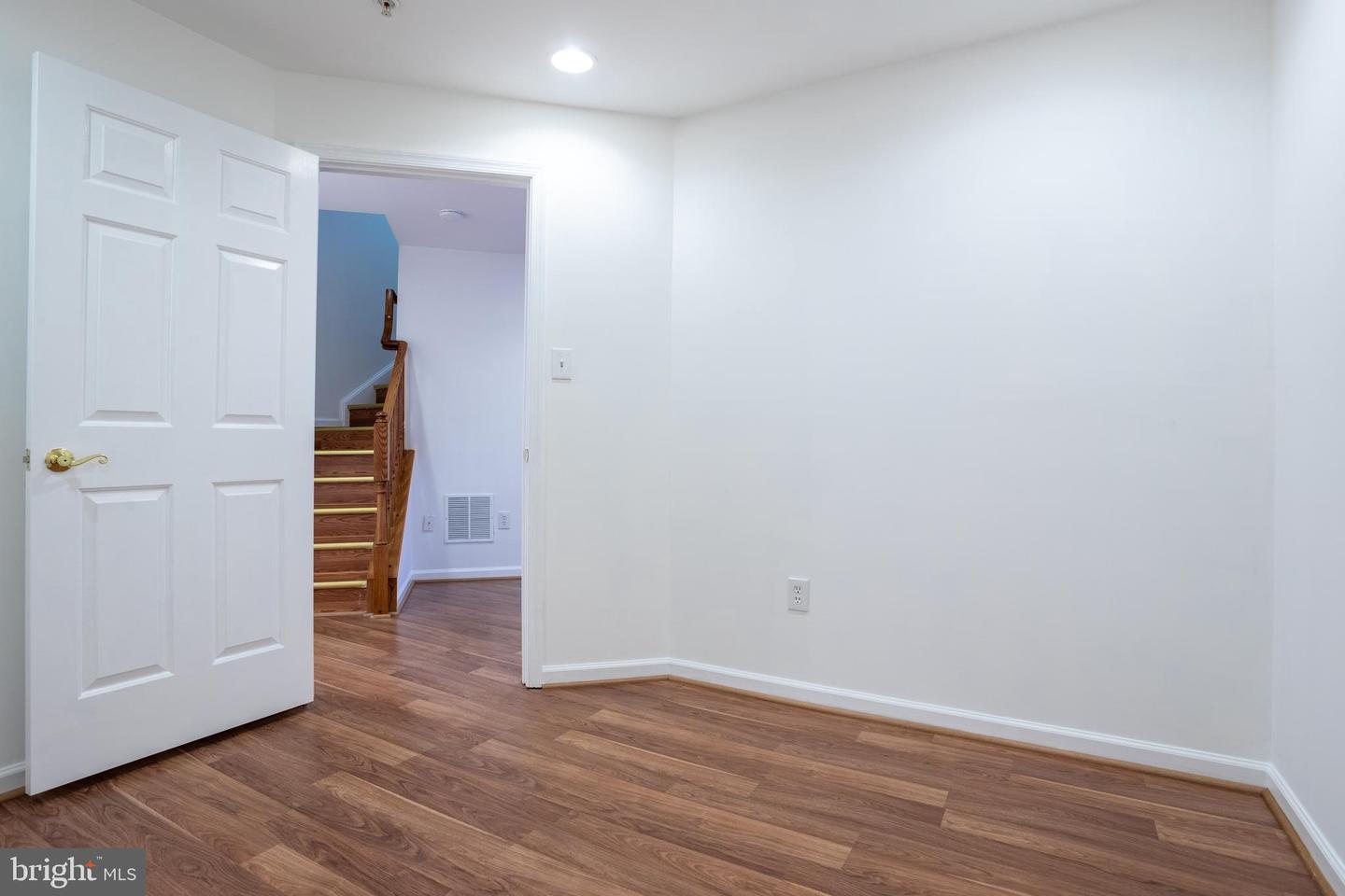 9314 Penrose St Property Photo 30