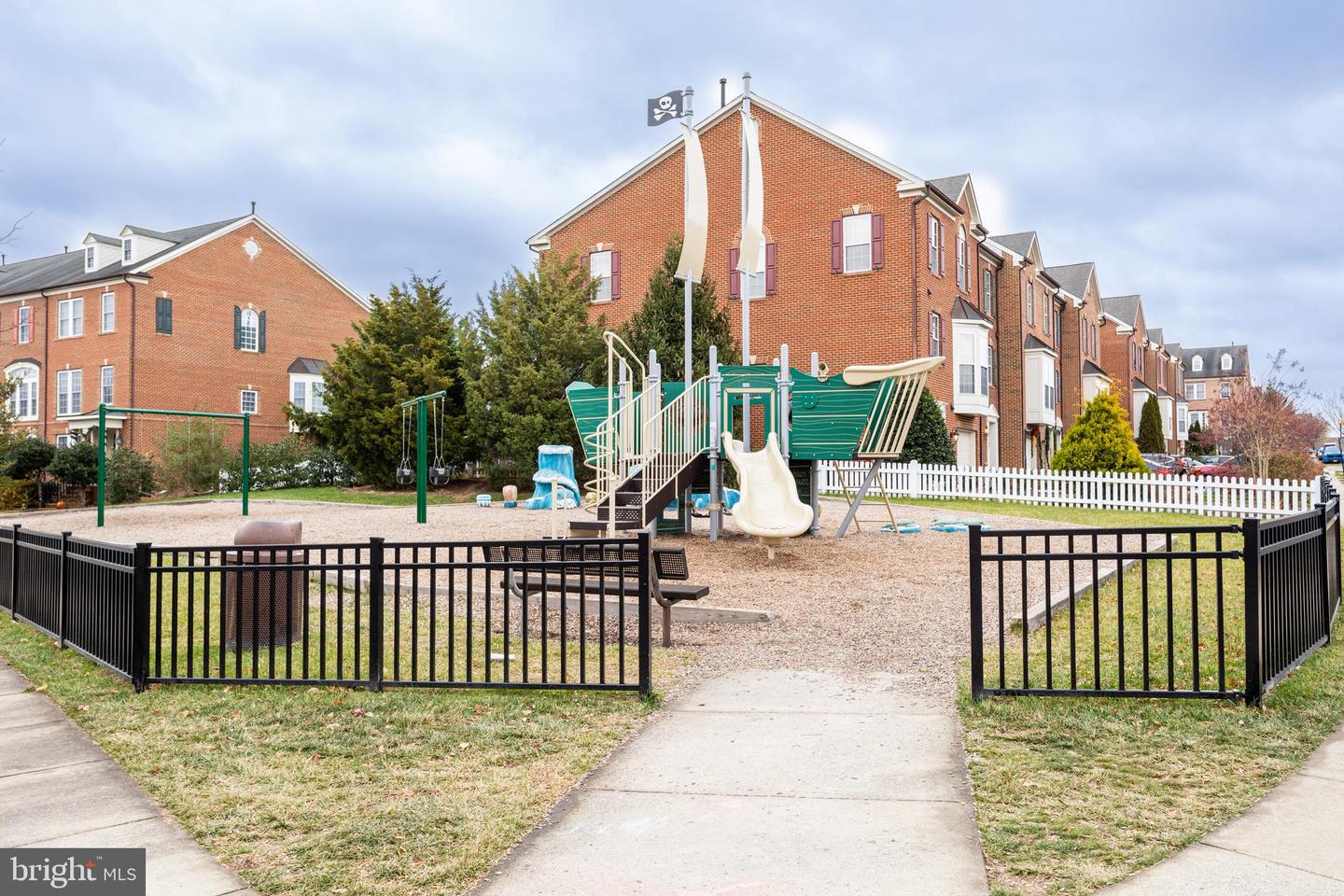 9314 Penrose St Property Photo 37