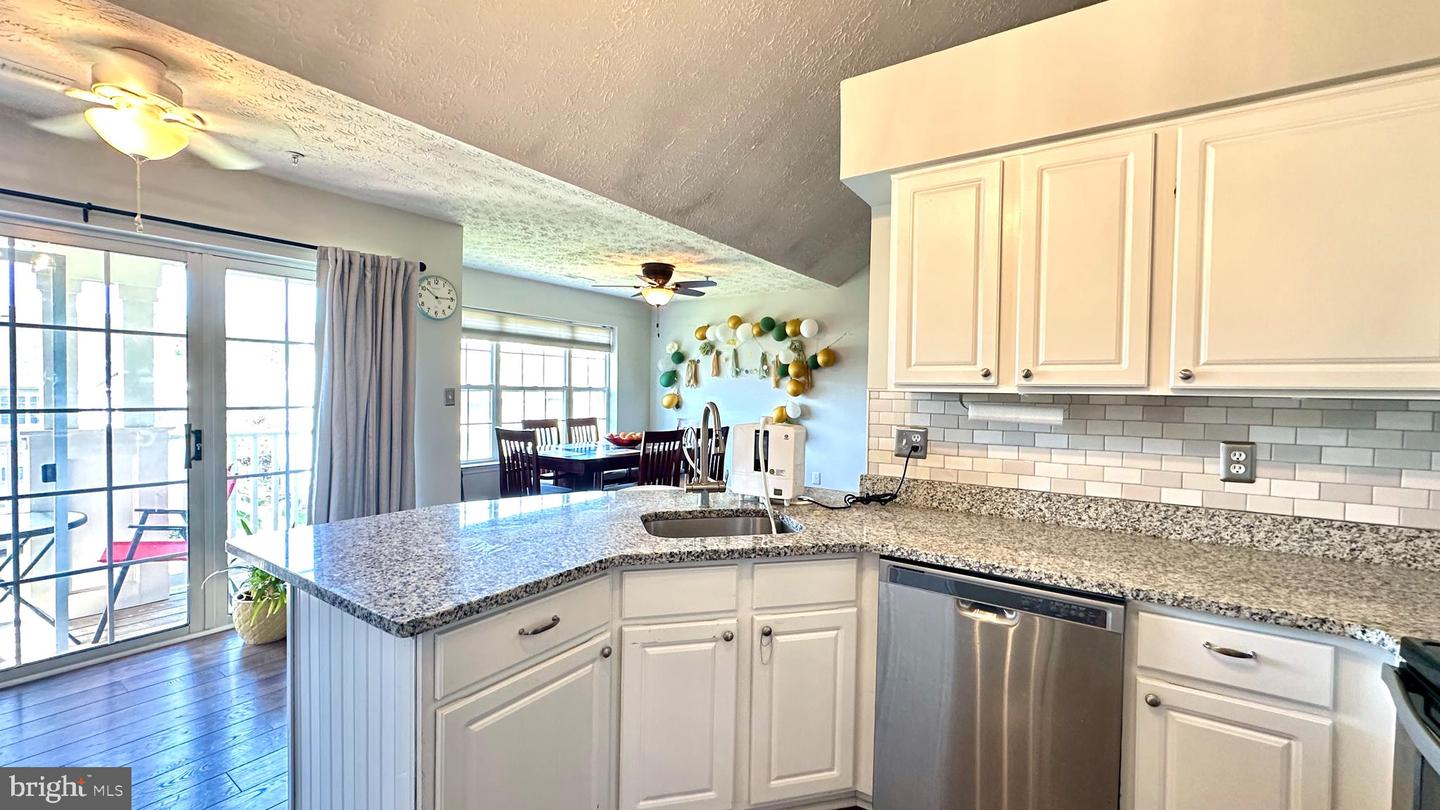 6341 Springwater Ter #9402 Property Photo 13