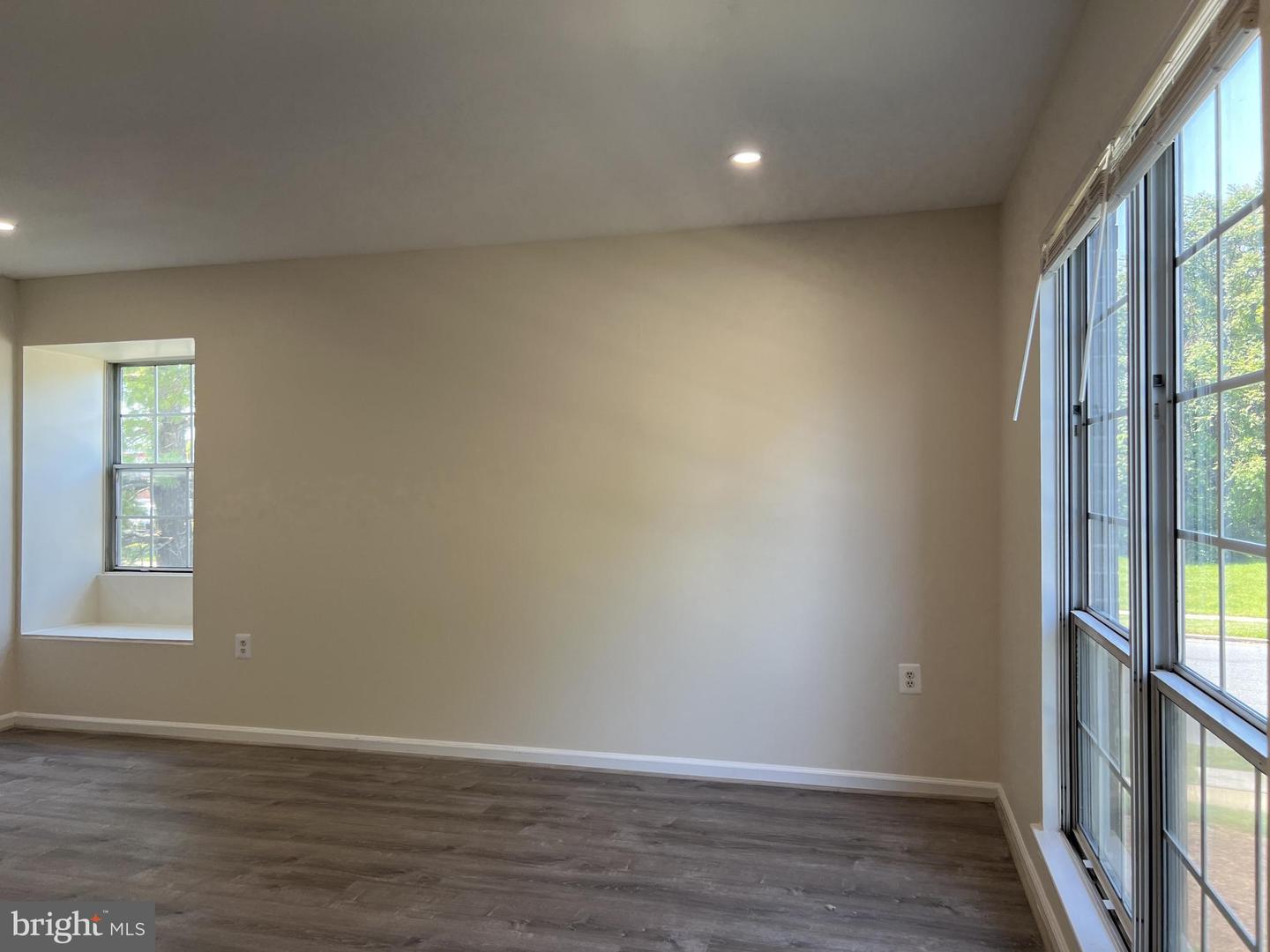 439 Terry Ct #b4 Property Photo 3