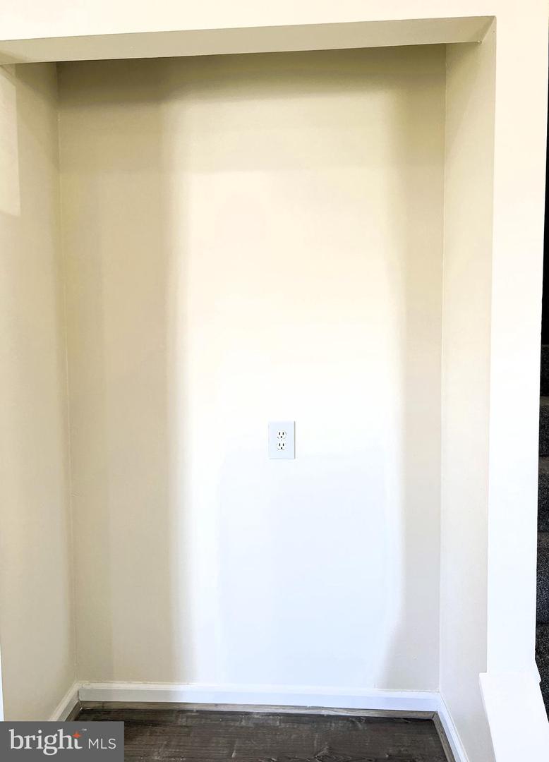439 Terry Ct #b4 Property Photo 4