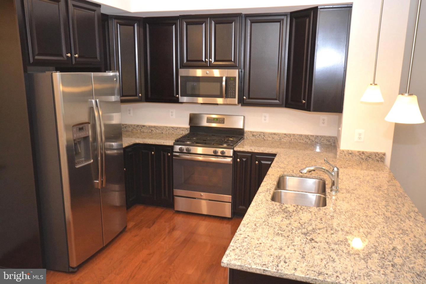 5942 Leben Dr Property Photo 4