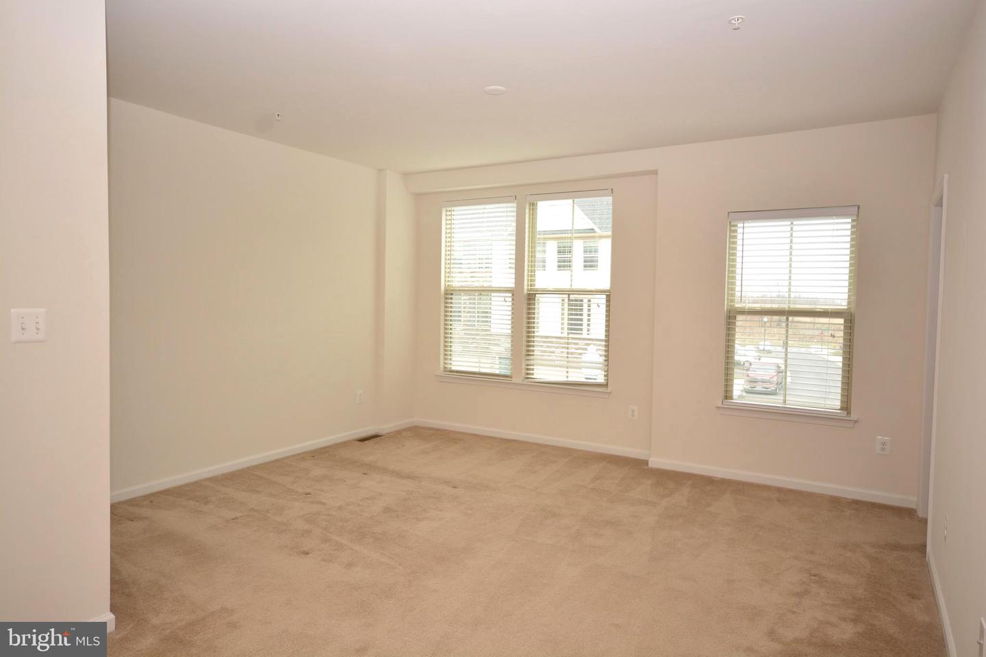 5942 Leben Dr Property Photo 12