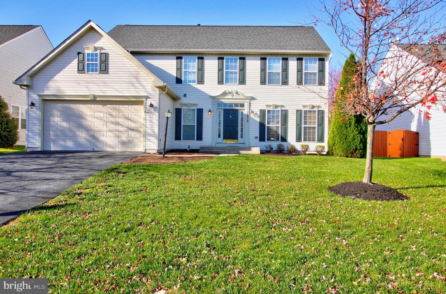 1828 Weybridge Rd Property Photo 1