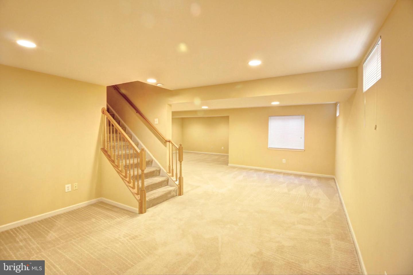 1828 Weybridge Rd Property Photo 16