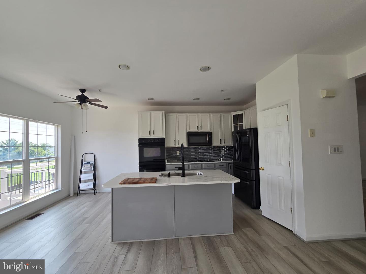 5808 Mercantile Dr W Property Photo 12