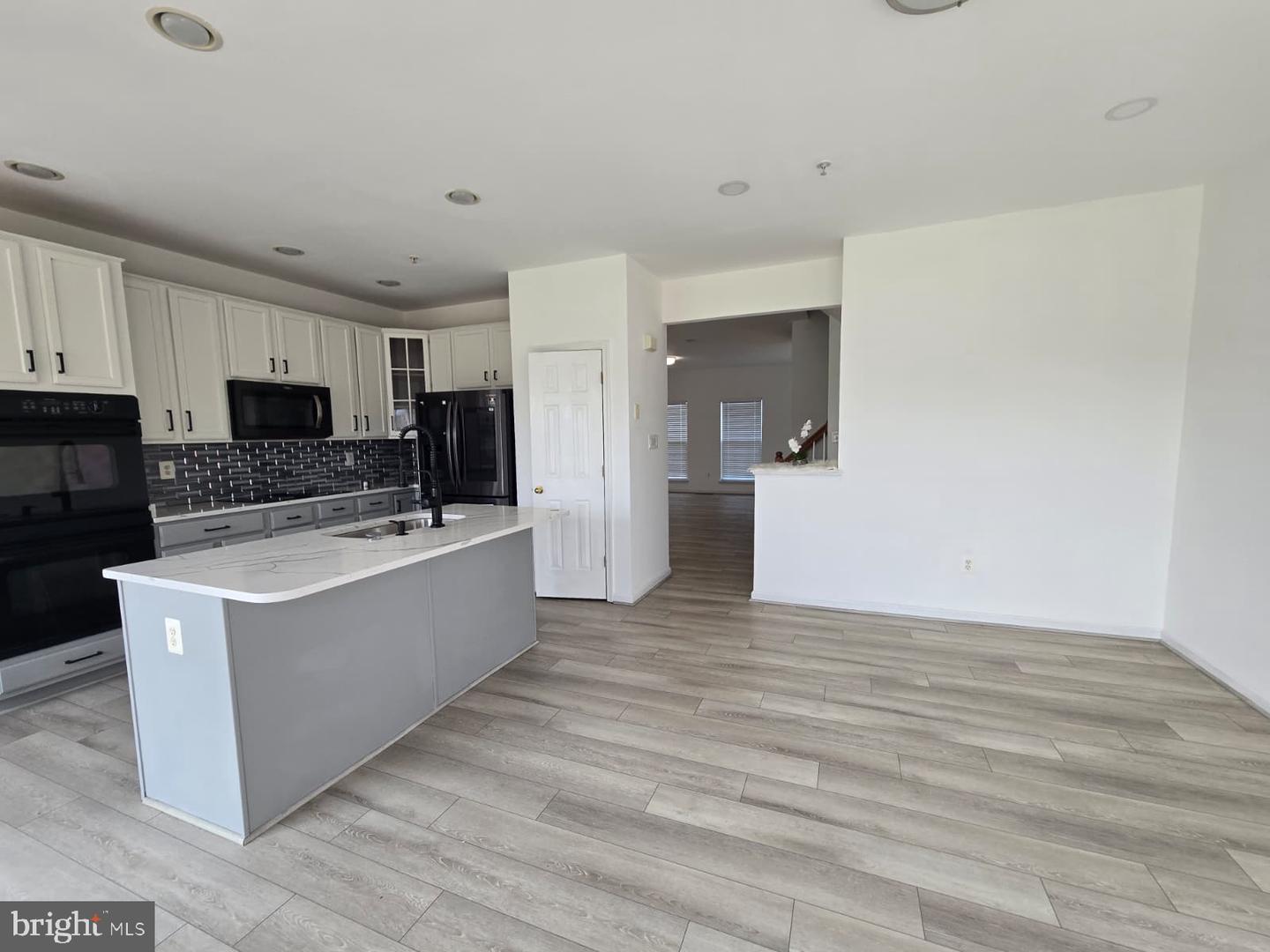 5808 Mercantile Dr W Property Photo 13