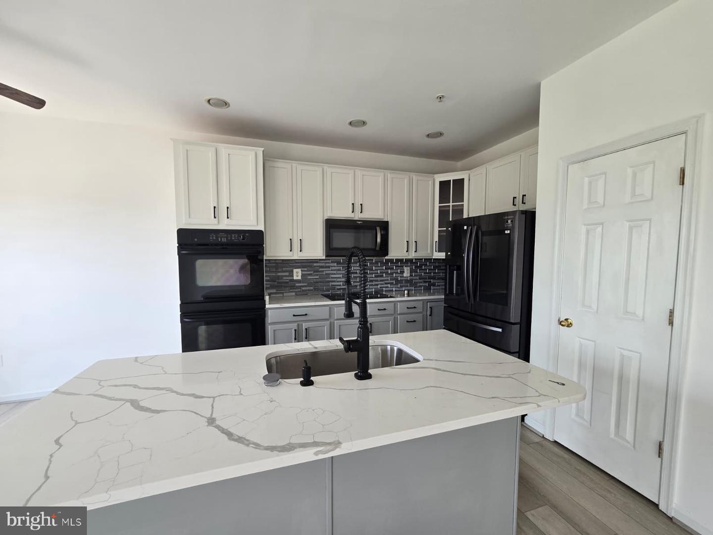 5808 Mercantile Dr W Property Photo 14