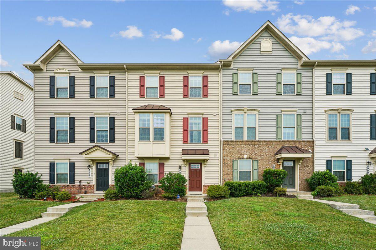 5913 Duvel St Property Photo 1