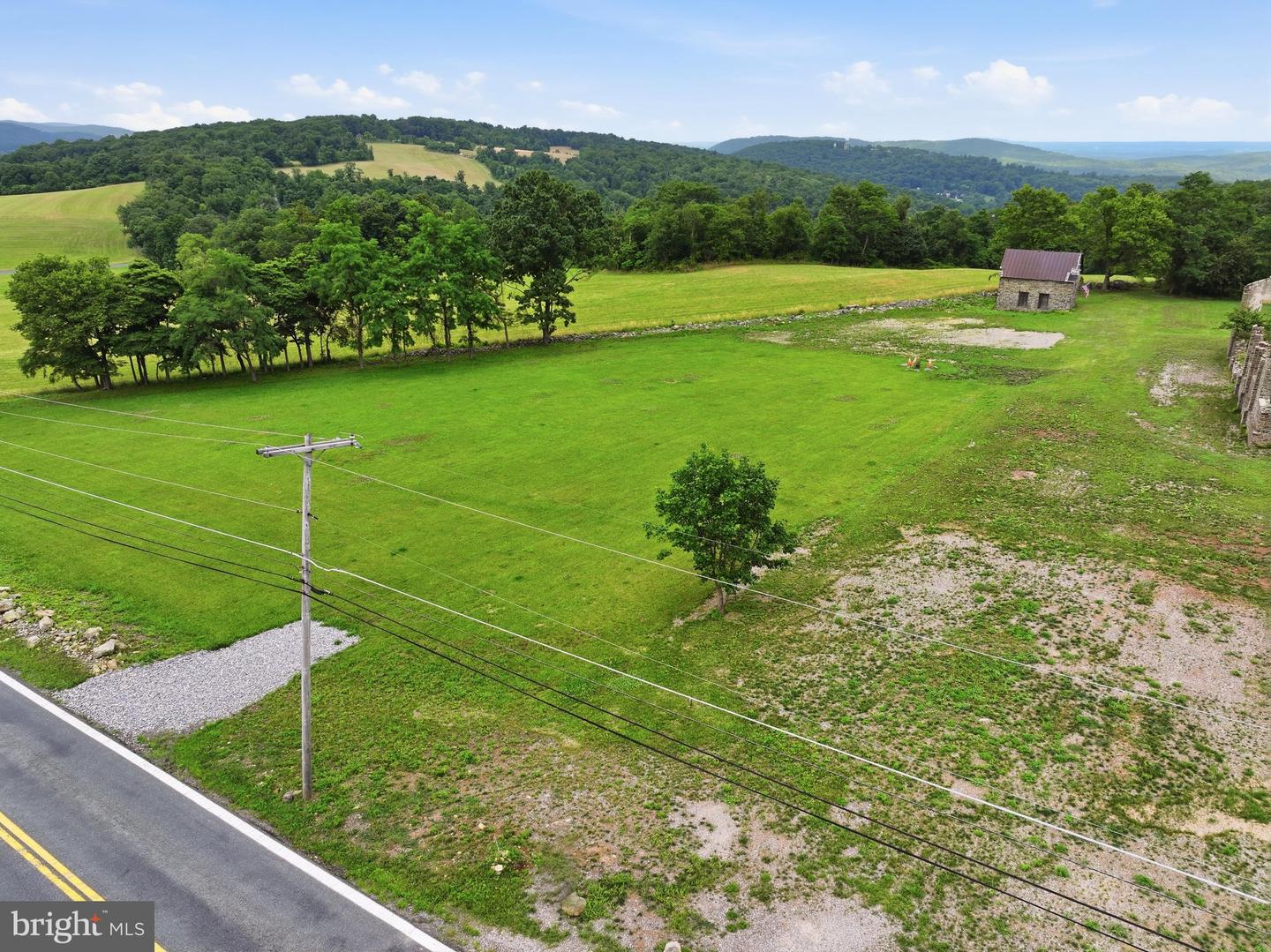 17023 Raven Rock Rd Property Photo 5