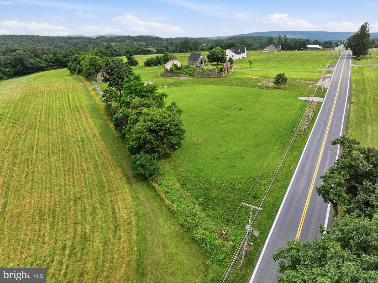 17023 Raven Rock Rd Property Photo 6