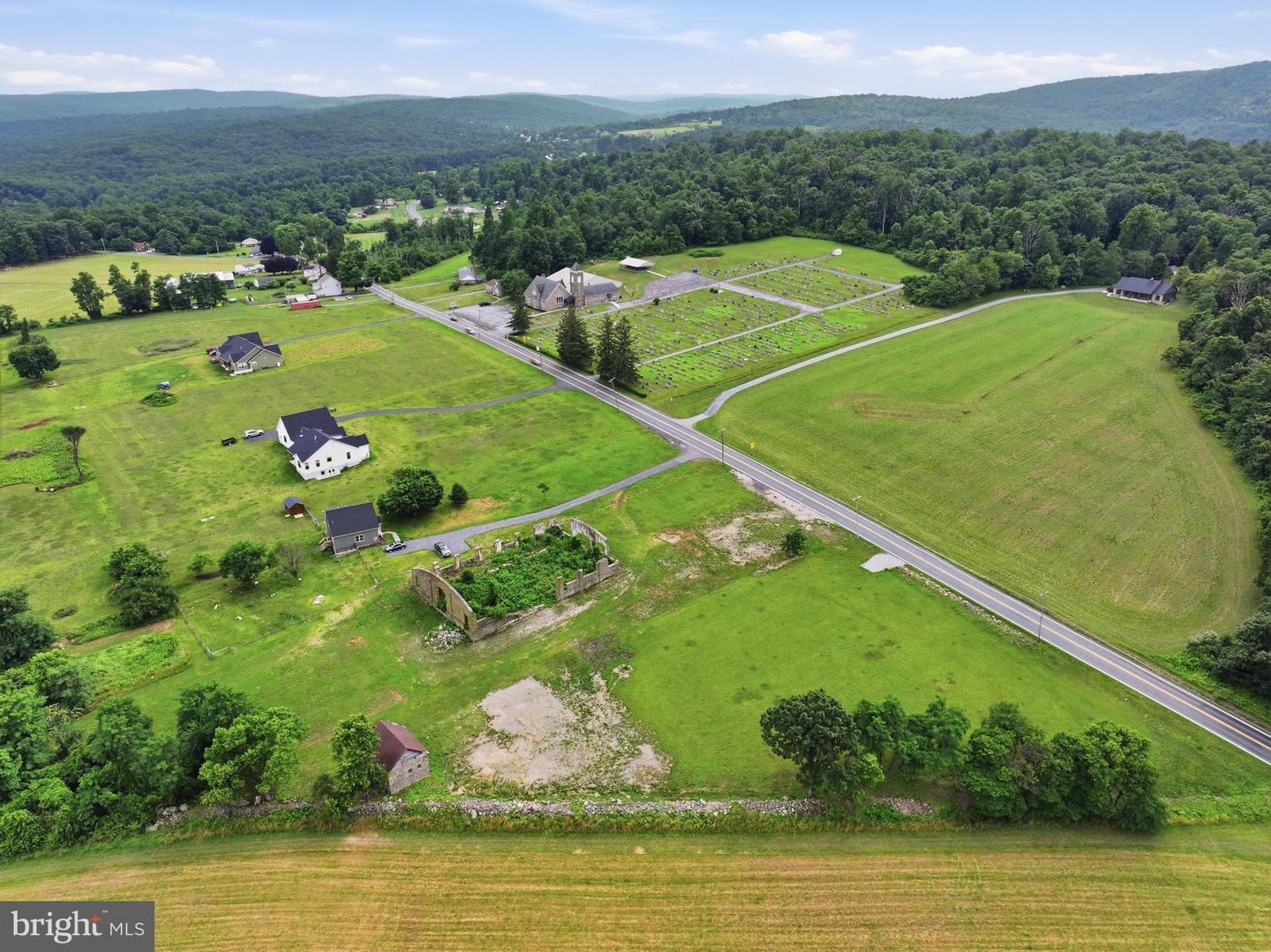 17023 Raven Rock Rd Property Photo 8