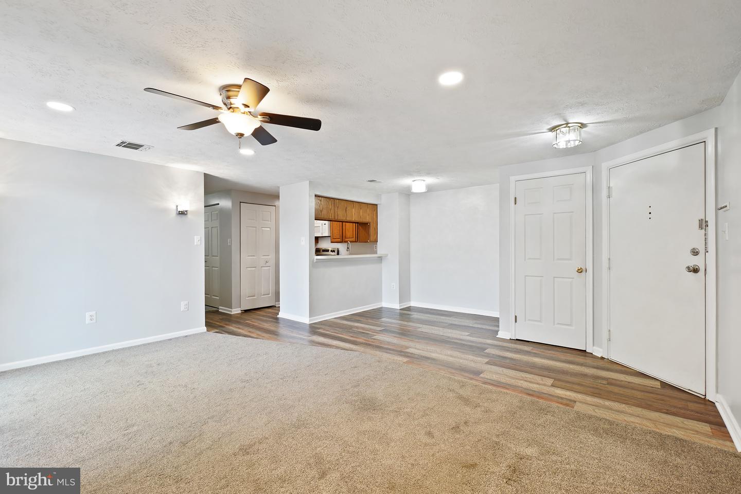 811 Stratford Way #e Property Photo 4