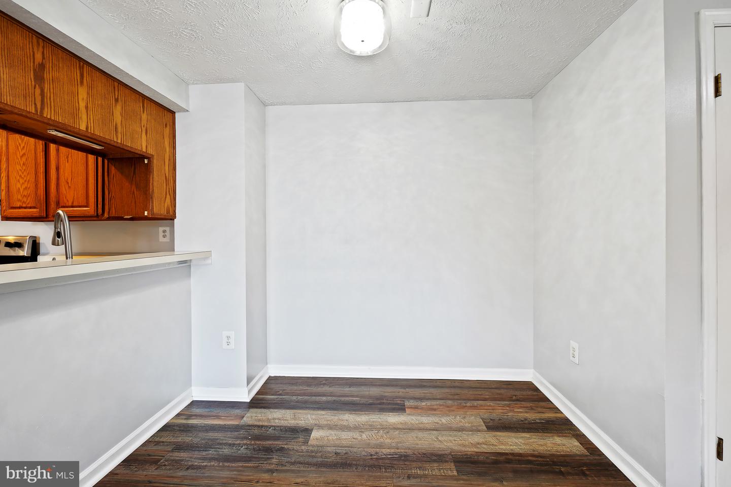 811 Stratford Way #e Property Photo 7