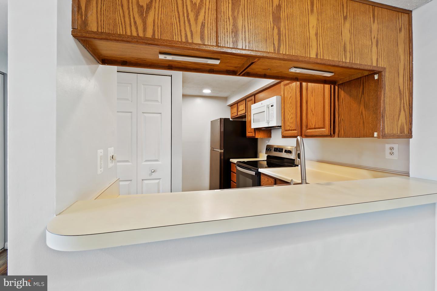 811 Stratford Way #e Property Photo 9