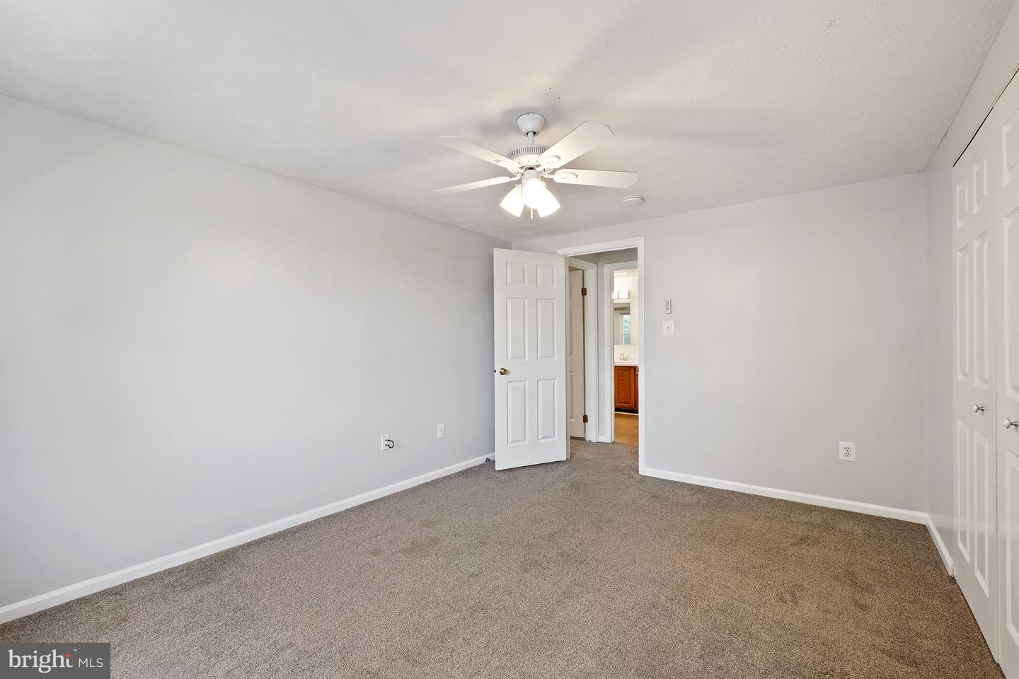 811 Stratford Way #e Property Photo 16