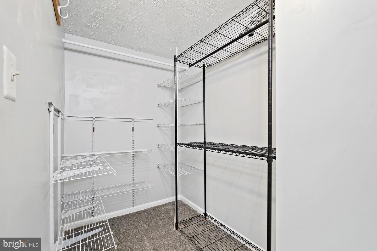 811 Stratford Way #e Property Photo 20