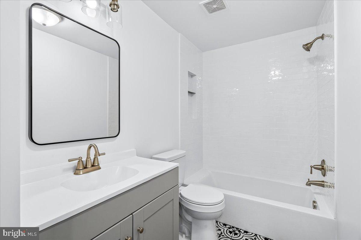 11 Chapel Place Property Photo 25