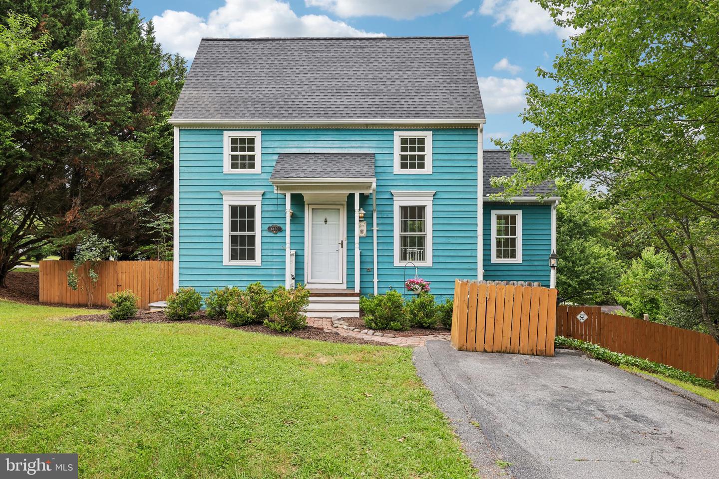 6650 Lake Front Ct Property Photo 1