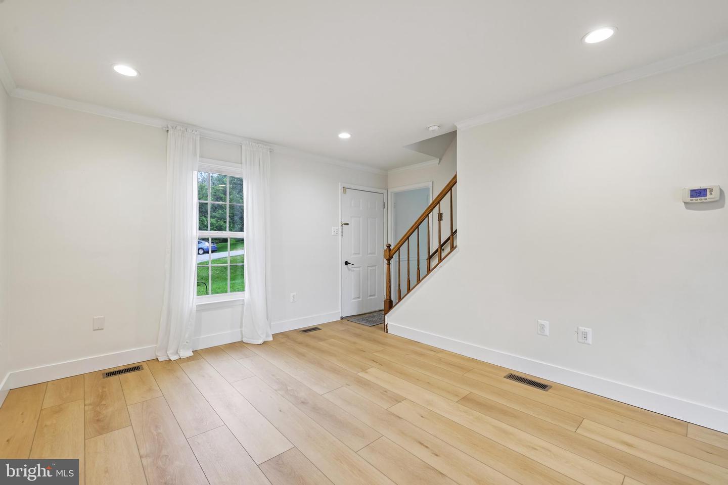 6650 Lake Front Ct Property Photo 9