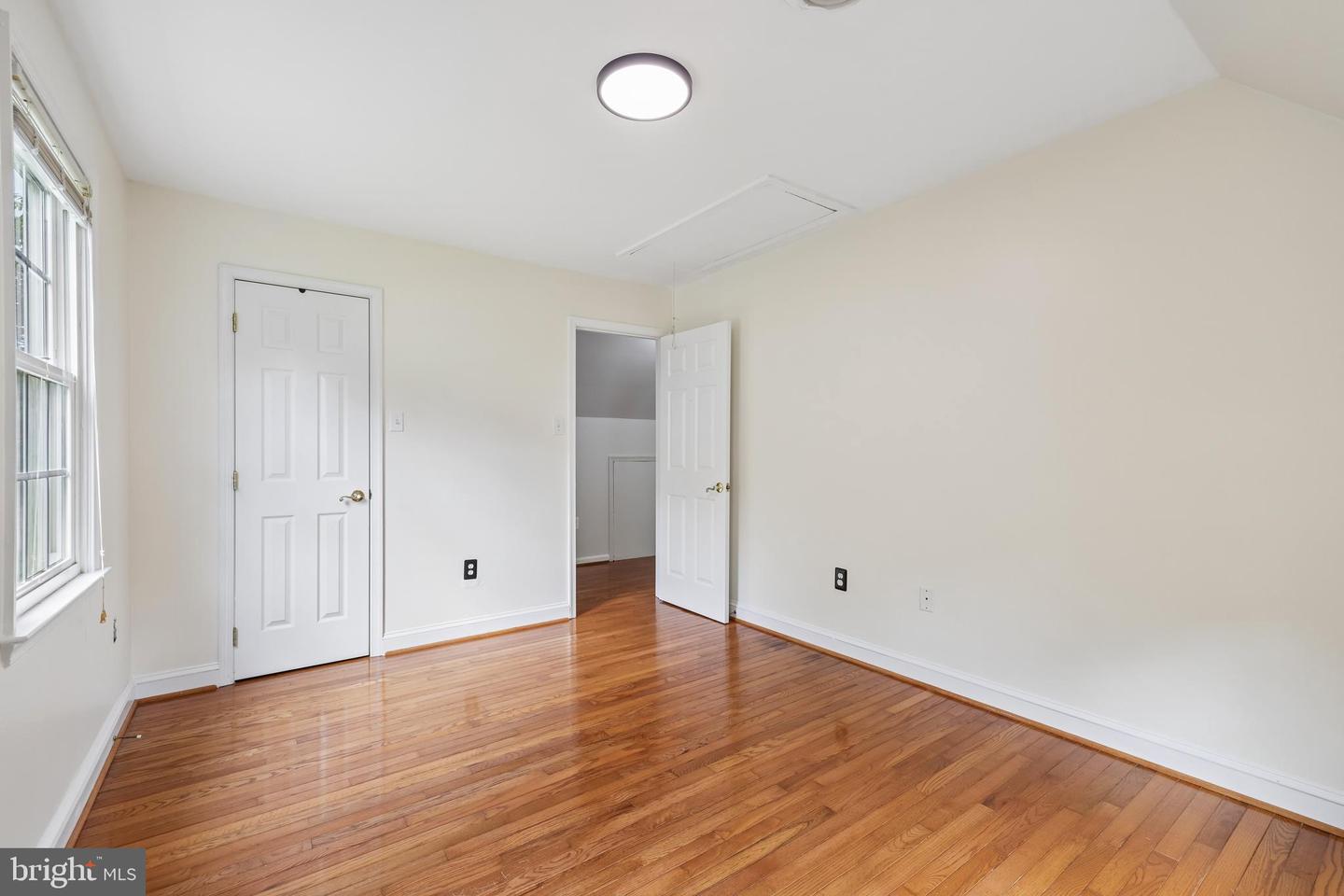 6650 Lake Front Ct Property Photo 28