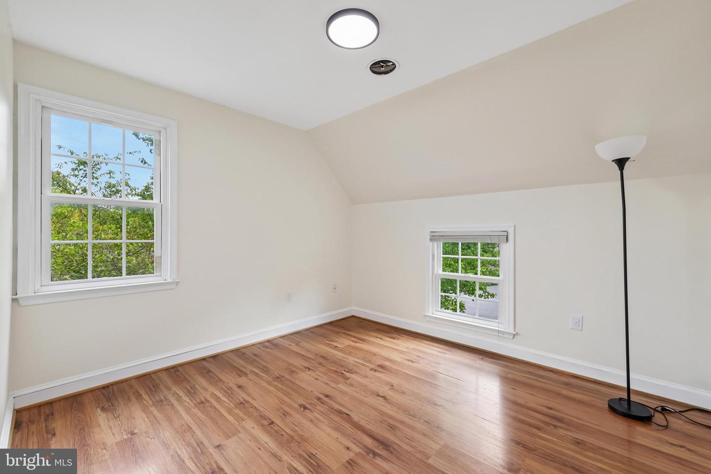 6650 Lake Front Ct Property Photo 29