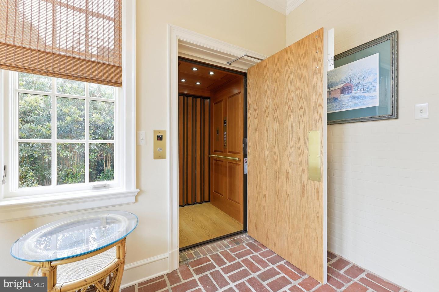 310 Upper College Ter Property Photo 29