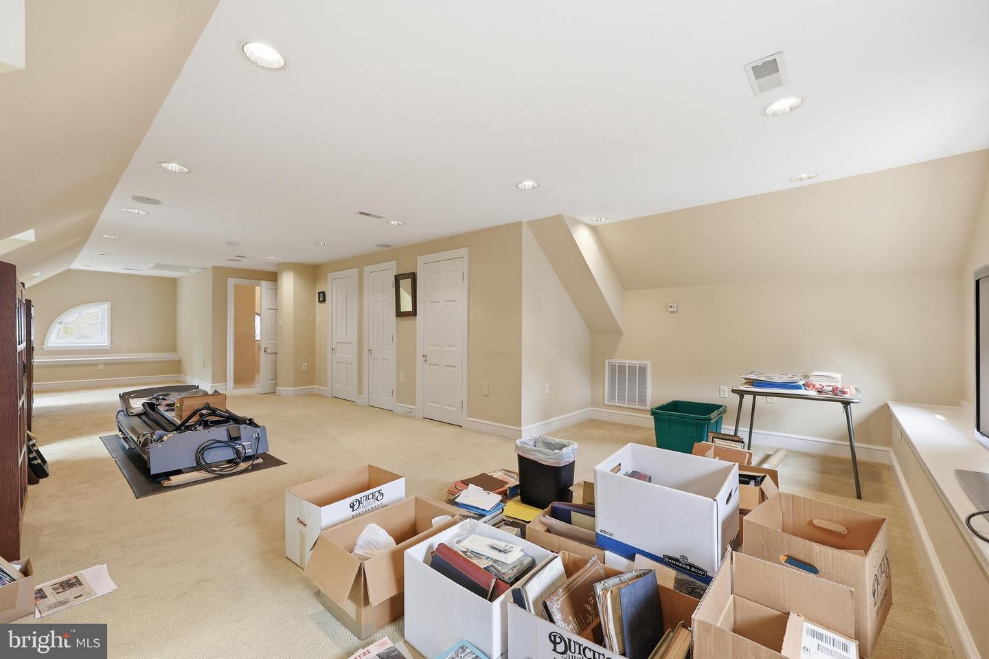 310 Upper College Ter Property Photo 53