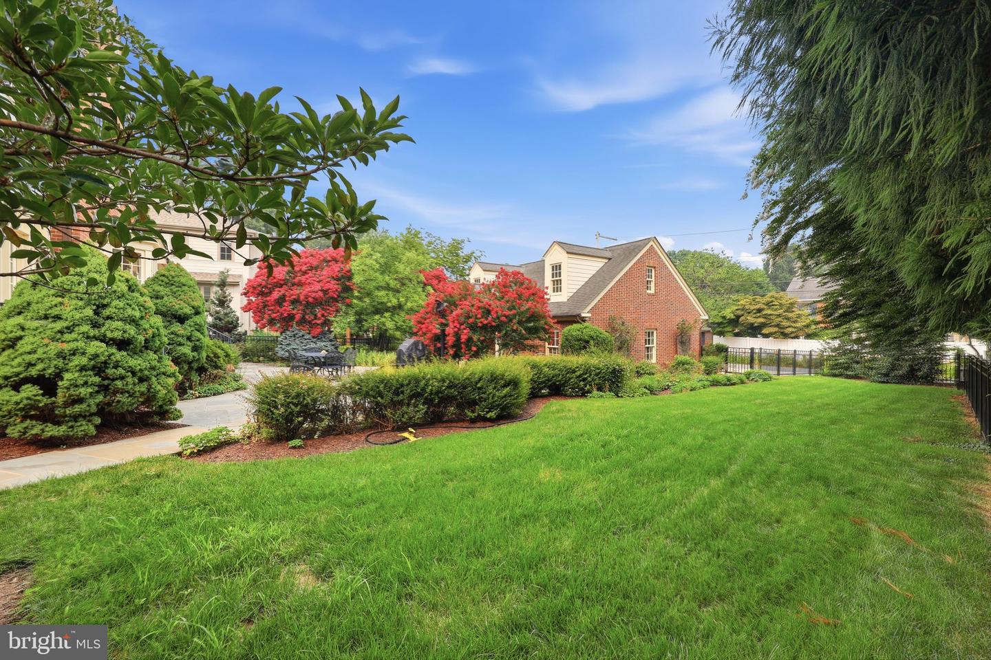 310 Upper College Ter Property Photo 69