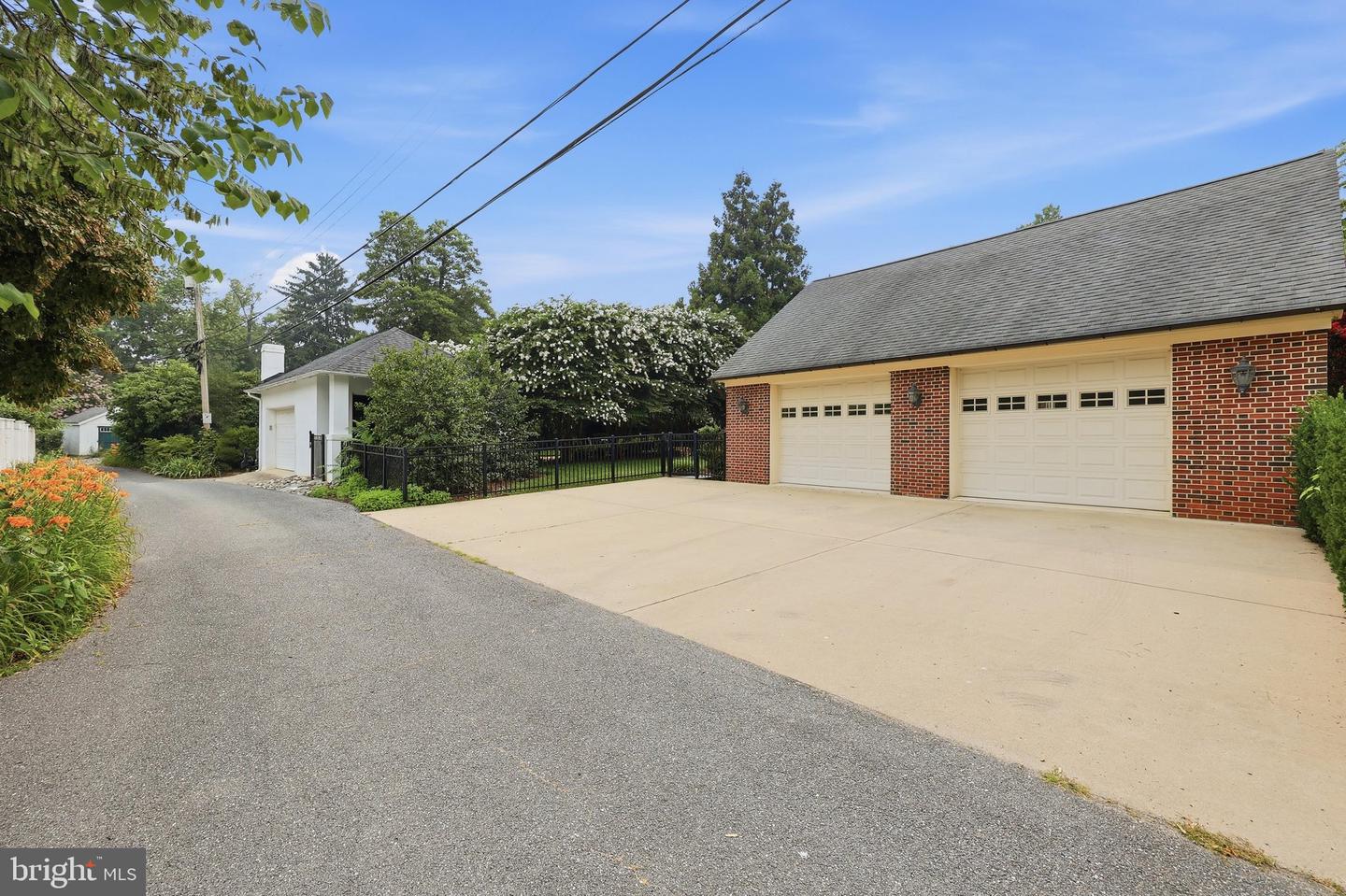 310 Upper College Ter Property Photo 71