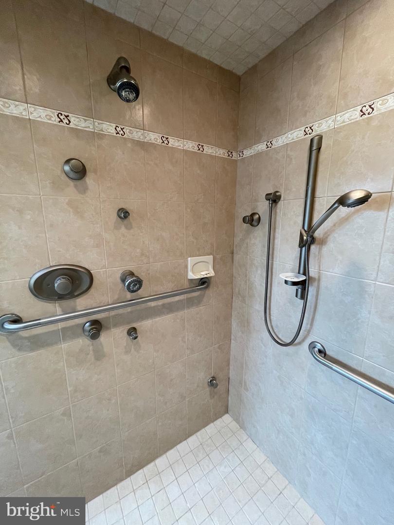 310 Upper College Ter Property Photo 117